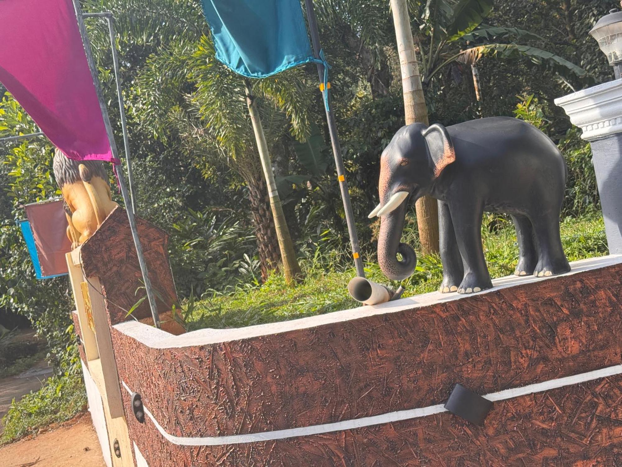 Arabian Holiday Resort With Swimming Pool In Idukki Calvary Mount Extérieur photo